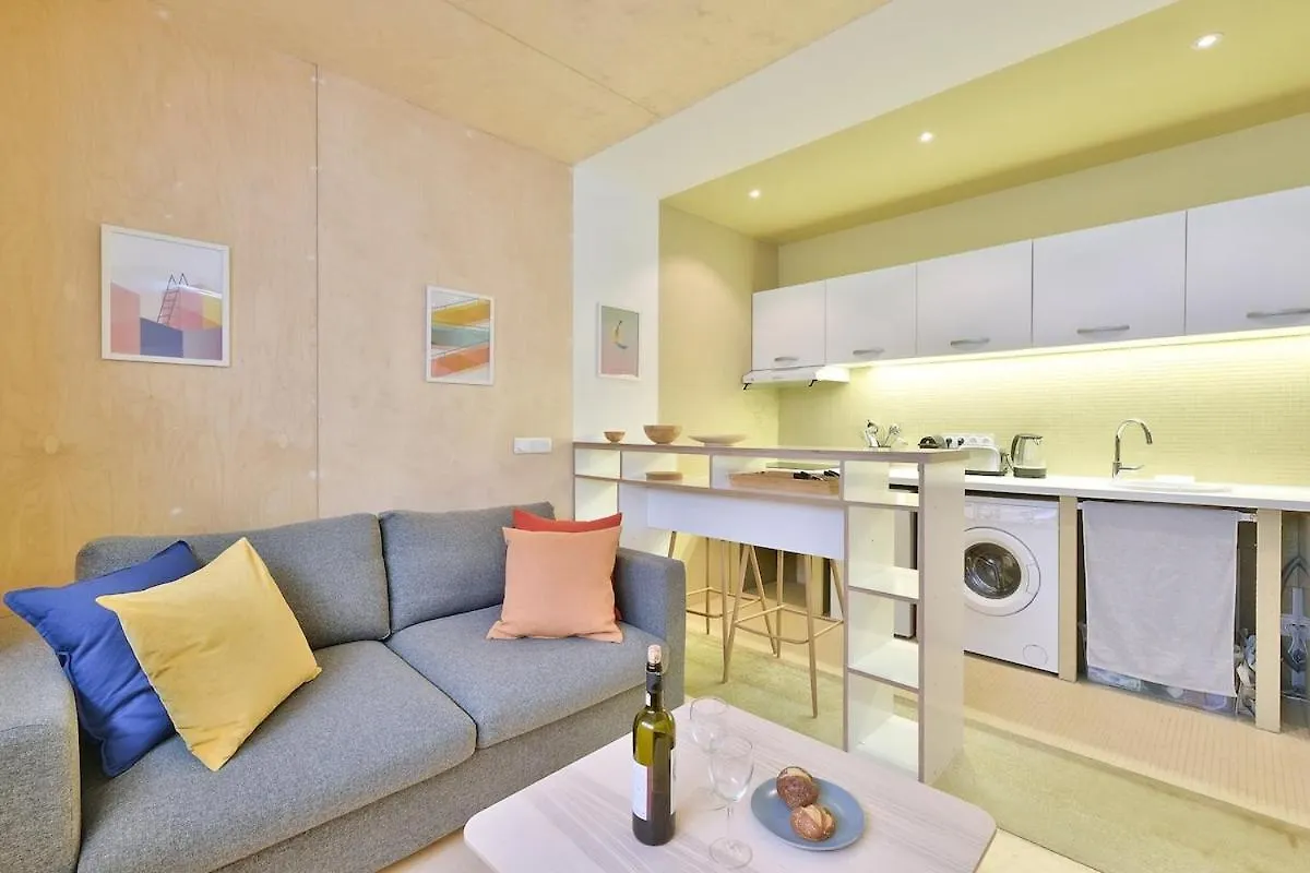 Paris City Centre, St Lazare Station, Metro, Theatre Mogador, Casino De Paris, Trianon, Moulin Rouge, Sacre Coeur, Galeries Lafayette, From 1 To 4 Guests 아파트